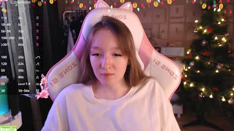 Snapshot of moonlish_siren chatting on 23, 12, 2024 Katrin online show from 23, 12, 2024