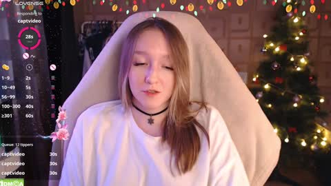 Snapshot of moonlish_siren chatting on 28, 12, 2024 Katrin online show from 28, 12, 2024