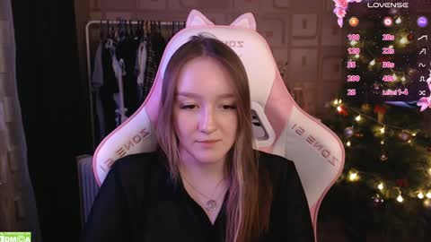 Snapshot of moonlish_siren chatting on 14, 1, 2025 Katrin online show from 14, 1, 2025