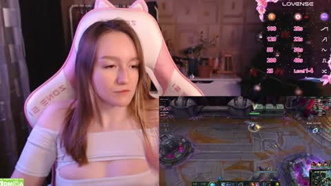 Snapshot of moonlish_siren chatting on 15, 1, 2025 Katrin online show from 15, 1, 2025