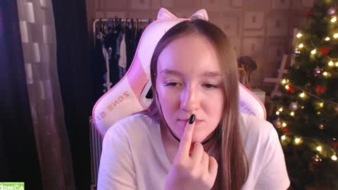 Snapshot of moonlish_siren chatting on 31, 1, 2025 Katrin online show from 31, 1, 2025