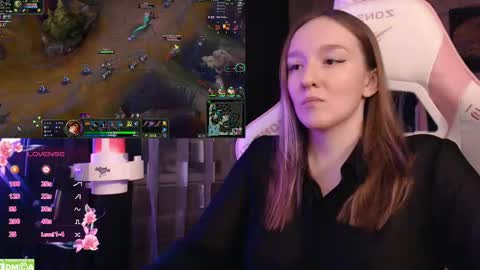 Snapshot of moonlish_siren chatting on 14, 2, 2025 Katrin online show from 14, 2, 2025