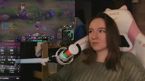 Snapshot of moonlish_siren chatting on 15, 4, 2026 Katrin online show from 15, 4, 2026