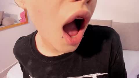 Kitty online show from 3, 12, 2025