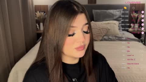 Snapshot of moonrenata chatting on 17, 11, 2025 Ri online show from 17, 11, 2025