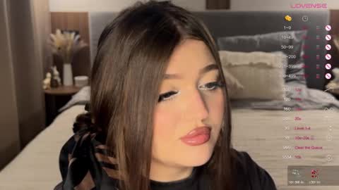 Snapshot of moonrenata chatting on 18, 11, 2025 Ri online show from 18, 11, 2025