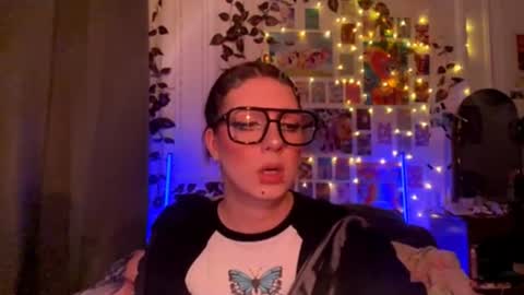 Snapshot of moonvampiq chatting on 26, 2, 2026 Tallula online show from 26, 2, 2026