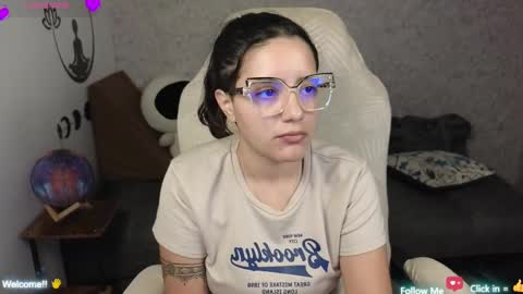 Moon Woman online show from 17, 2, 2025