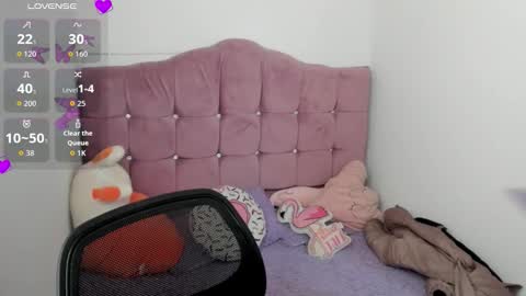 Snapshot of morena_rodriguez_9 chatting on 18, 10, 2025 morena_rodriguez_9 online show from 18, 10, 2025