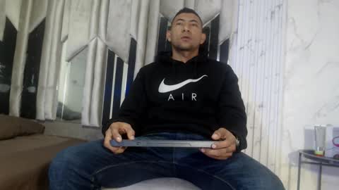 Snapshot of morganandmegan chatting on 18, 11, 2025 MORGAN AND MEGAN online show from 18, 11, 2025