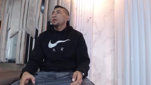 Snapshot of morganandmegan chatting on 21, 11, 2025 MORGAN AND MEGAN online show from 21, 11, 2025