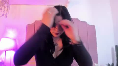 Paula  online show from 22, 7, 2026