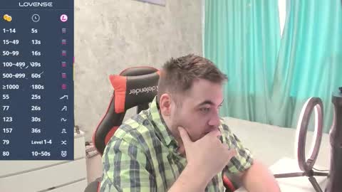 Snapshot of morlaios chatting on 12, 11, 2025 Morl online show from 12, 11, 2025