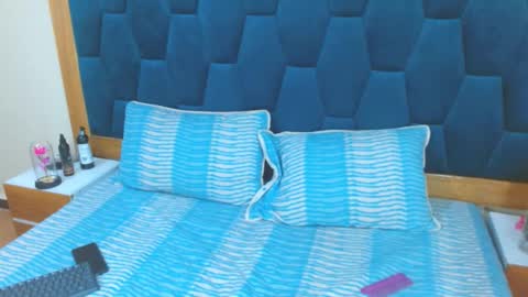 Snapshot of morrigan_luxus chatting on 15, 11, 2025 morrigan_luxus online show from 15, 11, 2025