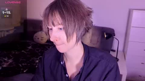 Snapshot of mothkink chatting on 17, 12, 2025 mothkink Moth - online show from 17, 12, 2025