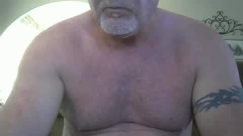 Snapshot of motorguy08 chatting on 10, 10, 2025 motorguy08 online show from 10, 10, 2025