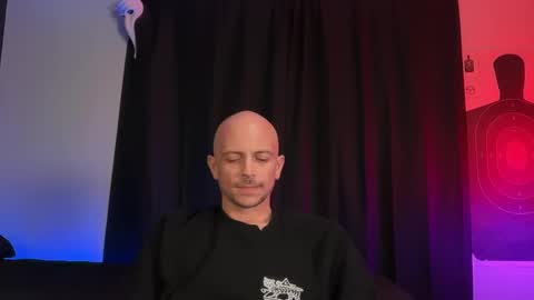 Snapshot of mount_vesuvius chatting on 4, 10, 2025 mount_vesuvius online show from 4, 10, 2025