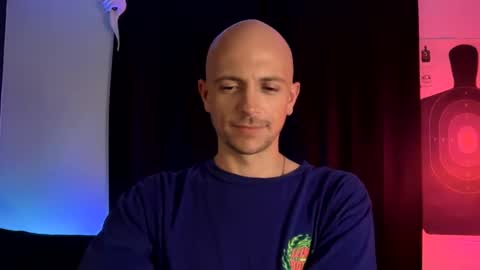 Snapshot of mount_vesuvius chatting on 19, 10, 2025 mount_vesuvius online show from 19, 10, 2025