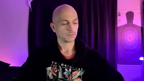 Snapshot of mount_vesuvius chatting on 24, 11, 2025 mount_vesuvius online show from 24, 11, 2025