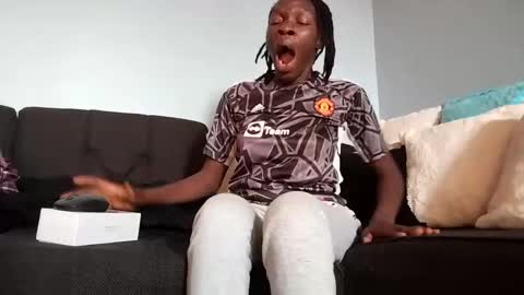 Snapshot of mouthymiss chatting on 12, 3, 2025 Mouthymiss online show from 12, 3, 2025