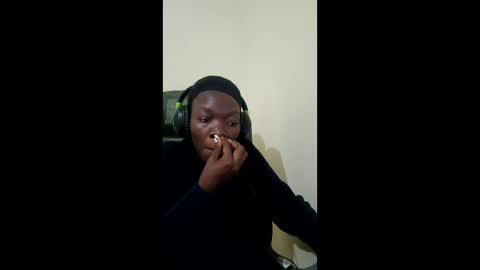 Mouthymiss online show from 19, 12, 2025