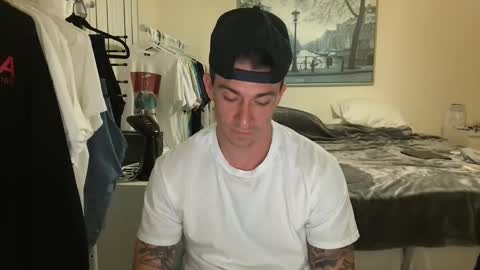 Snapshot of movedto305 chatting on 2, 11, 2025 movedto305 online show from 2, 11, 2025