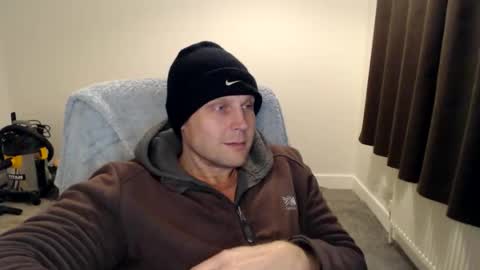 Mr Baldy Likes to Chat online show from 2, 12, 2025