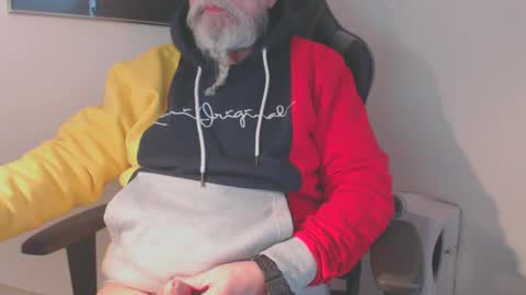 Snapshot of mr_boombastic2021 chatting on 4, 1, 2025 mr_boombastic2021 online show from 4, 1, 2025