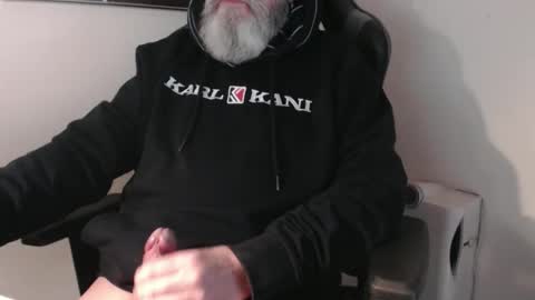 mr_boombastic2021 online show from 18, 12, 2025