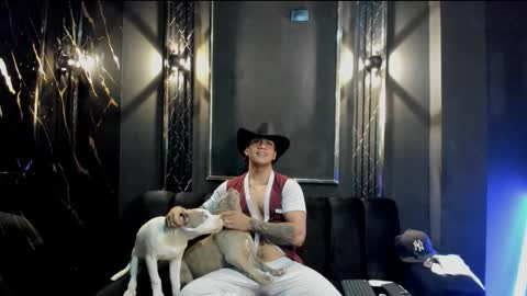 Snapshot of mr_maximo chatting on 11, 10, 2025 mr_maximo online show from 11, 10, 2025