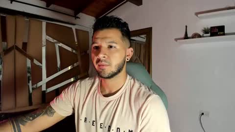 MIKEE online show from 25, 2, 2025