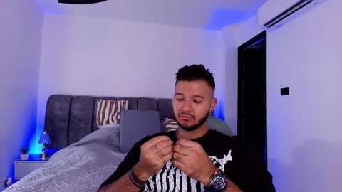 MIKEE online show from 27, 11, 2025