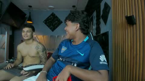 Snapshot of mr_mois chatting on 29, 4, 2026 mr_mois online show from 29, 4, 2026