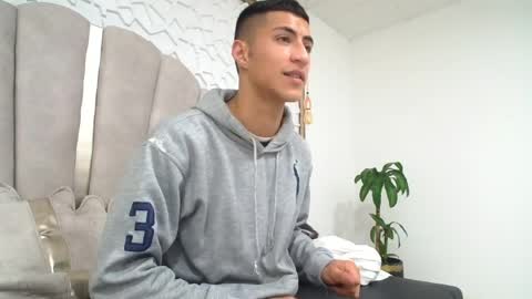 Mr Porn  online show from 16, 4, 2026