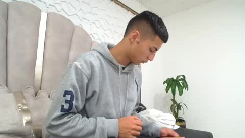 Mr Porn  online show from 16, 5, 2026