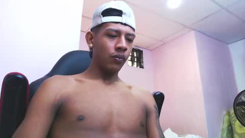 Snapshot of mr_stiven_ chatting on 5, 1, 2025 mr_stiven_ online show from 5, 1, 2025