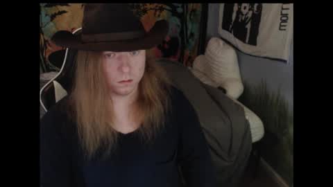 Snapshot of mr_strawberry chatting on 13, 10, 2025 mr_strawberry online show from 13, 10, 2025