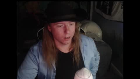 Snapshot of mr_strawberry chatting on 27, 10, 2025 mr_strawberry online show from 27, 10, 2025