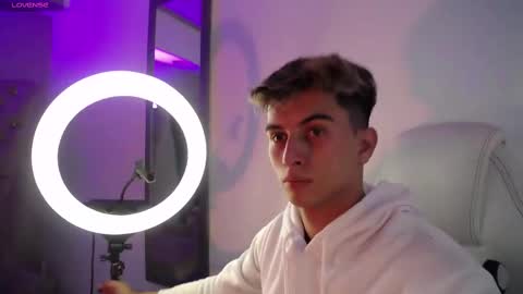 Snapshot of mr_williseo chatting on 12, 9, 2025 williseo online show from 12, 9, 2025