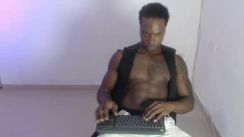 Snapshot of mrbyronstallion chatting on 7, 11, 2025 byron online show from 7, 11, 2025