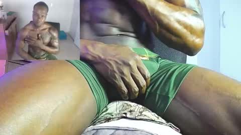 Snapshot of mrbyronstallion chatting on 16, 12, 2025 byron online show from 16, 12, 2025