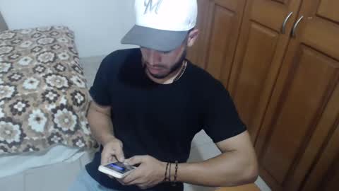 Snapshot of mrcum24 chatting on 16, 1, 2025 Will online show from 16, 1, 2025