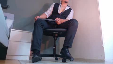 Mr Fox online show from 22, 11, 2025