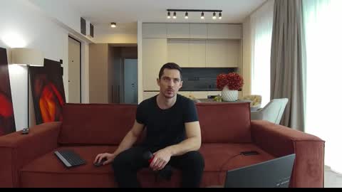 Snapshot of mrgreeneyes01 chatting on 21, 12, 2025 juan luis online show from 21, 12, 2025