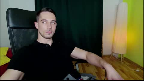 Snapshot of mrgreeneyes01 chatting on 25, 2, 2026 juan luis online show from 25, 2, 2026