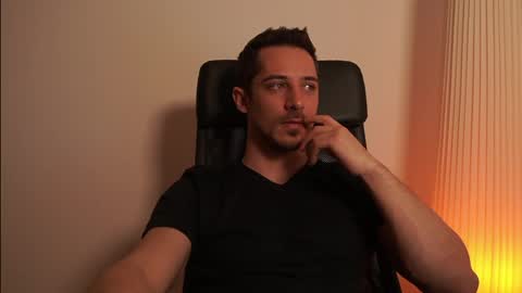 Snapshot of mrgreeneyes01 chatting on 24, 3, 2026 juan luis online show from 24, 3, 2026