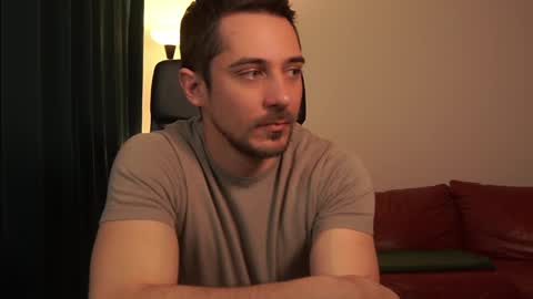 Snapshot of mrgreeneyes01 chatting on 29, 3, 2026 juan luis online show from 29, 3, 2026