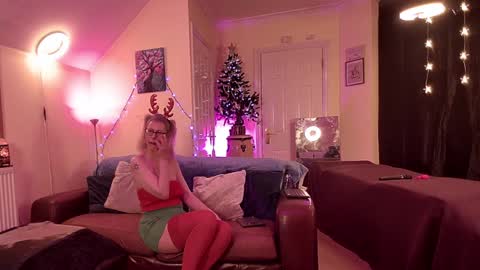 Snapshot of mrjandmrsj2014 chatting on 3, 12, 2024 Mr  Mrs J online show from 3, 12, 2024