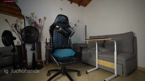 Luis    Instagram   online show from 2, 10, 2025