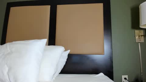 Snapshot of mromg007 chatting on 2, 11, 2025 mromg007 online show from 2, 11, 2025